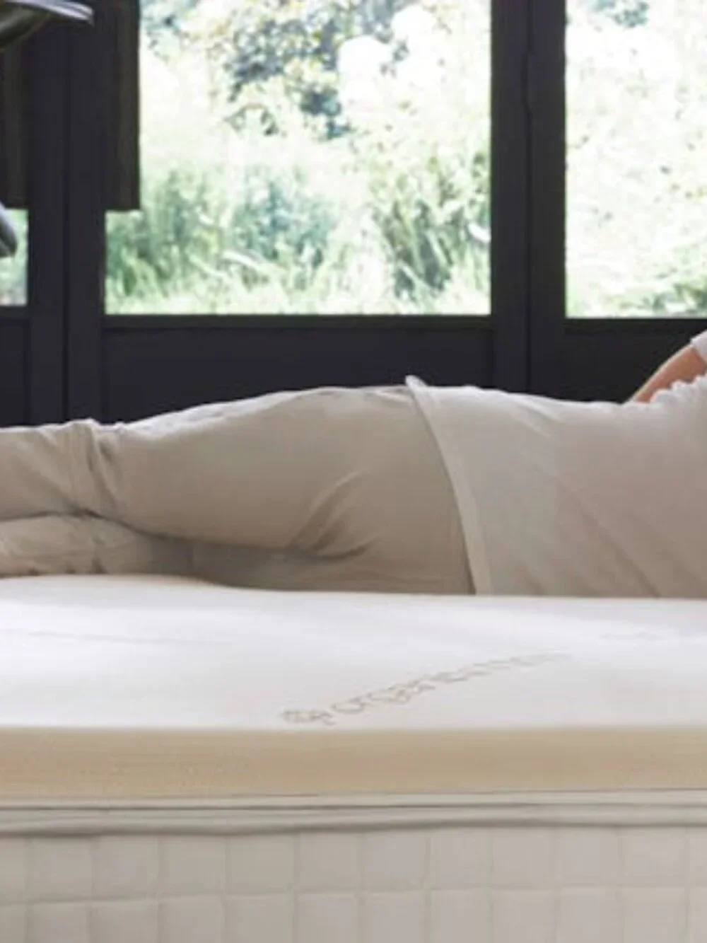 SAATVA Foam Mattress Topper, Queen size, all-over Support & Comfort, New w/Tag